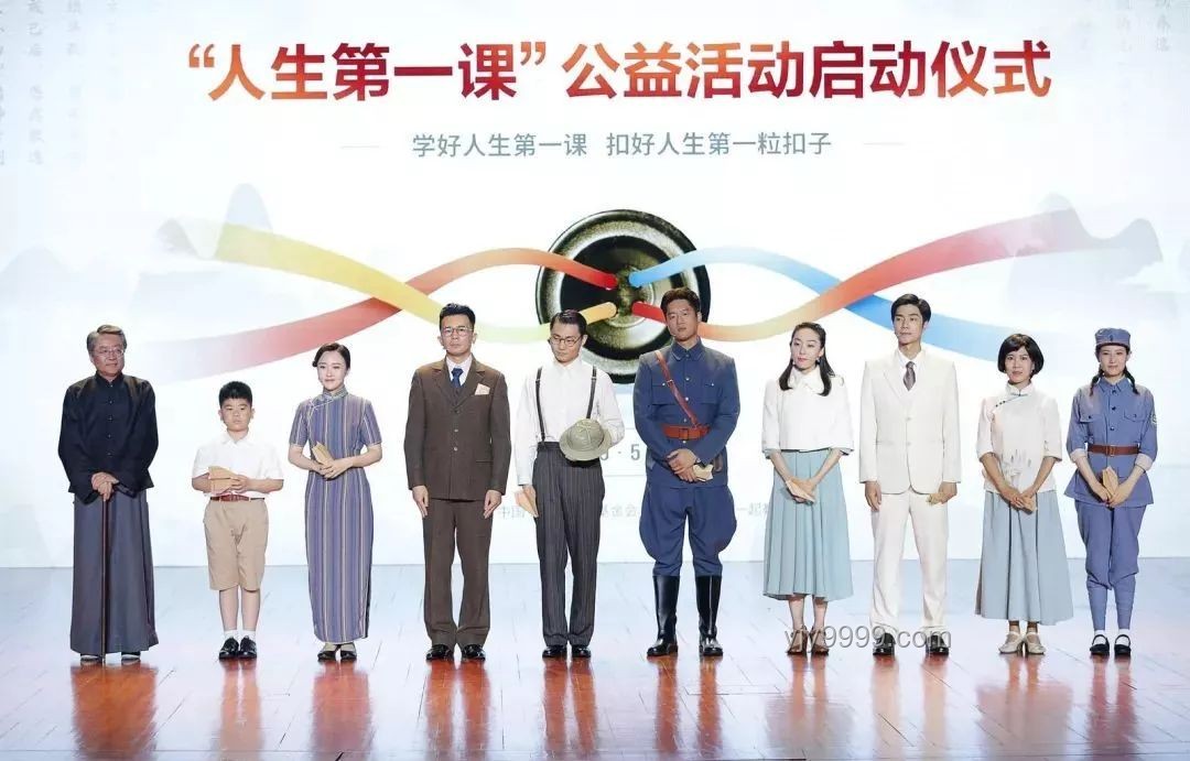 **与“曹公公疯子”共舞的奇妙人生：一场心灵与勇气的较量**